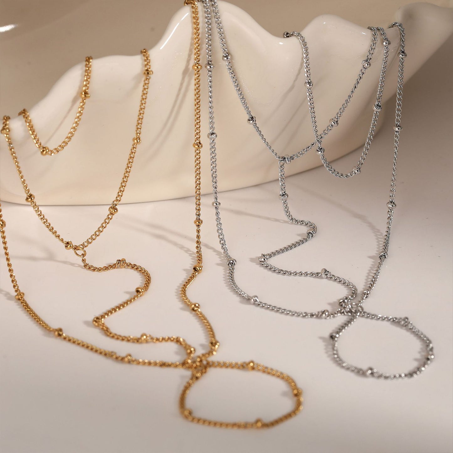 Creative bead chain back chain