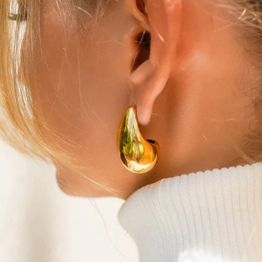 Water drop stud earrings